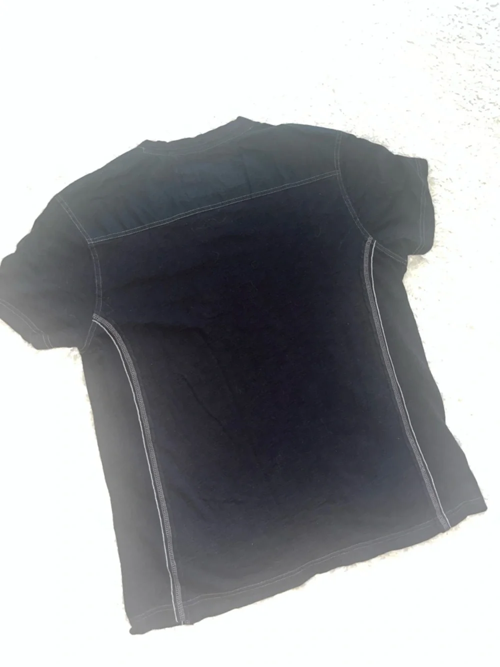 🏳️🌈 GUESS Black Johnny Collar Short Sleeve Tee with Contrast Stitching - Picture 7 of 7